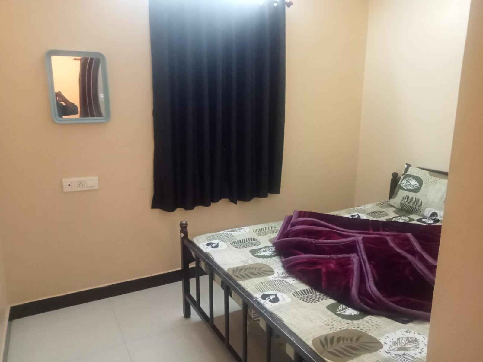 אוטי Hrs Budget Rooms מראה חיצוני תמונה